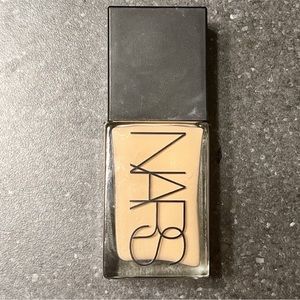 NARS Light Reflecting Foundation